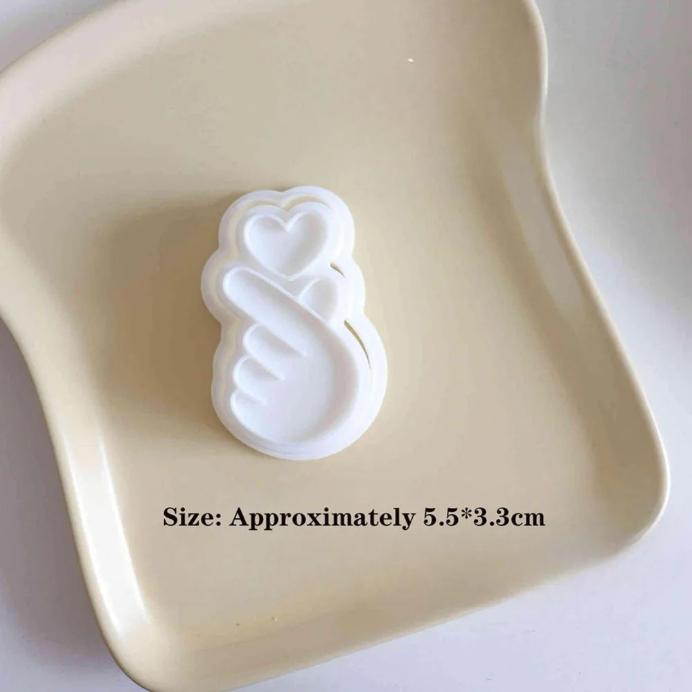 Emporte-pièces Geste d'Amour,  - Mini Kitchen Baking avis et prix